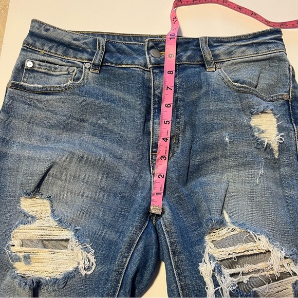 Fashion Nova Ripped Medium Wash Jeans - Picture 3 of 10